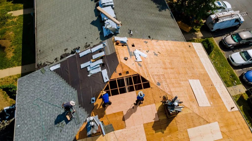 The Cost-Benefit Analysis of New Commercial Roofing in Dallas